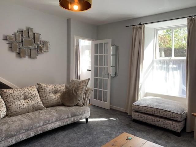Victoria Cottage, Victoria Road, Kirkwall Holiday home